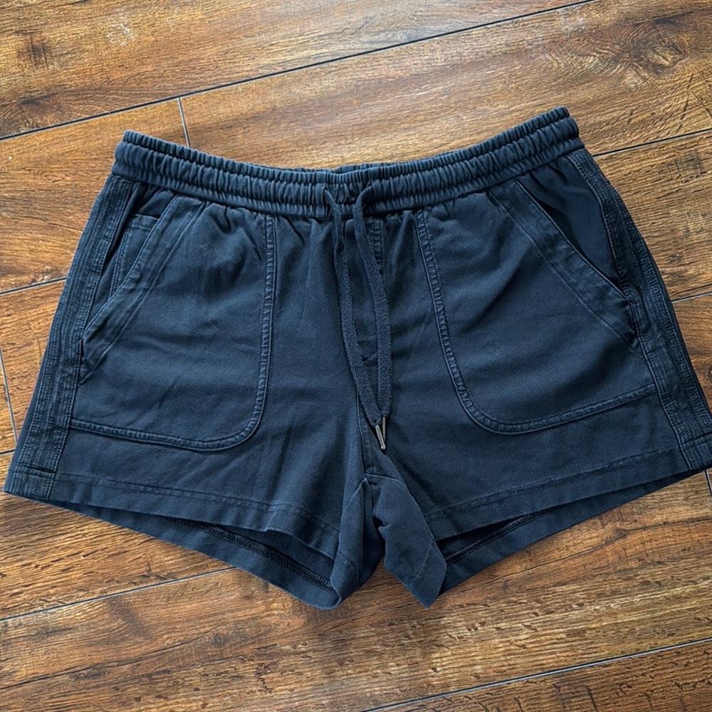 Athleta Women's Black Casual Shorts